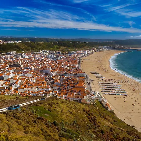 Lar Da Onda - By Sch * Ναζαρέ