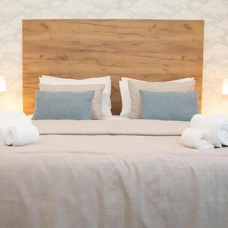 Lar Da Onda - By Sch Nazaré